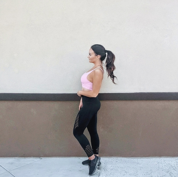 Welcome to my closet! ❤ - Picture 6 of 6